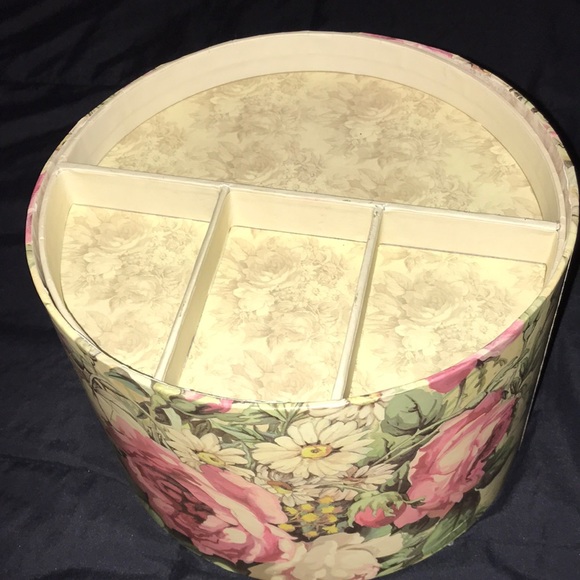 Suede Hat with Fox Hair Trim - Picture 11 of 11